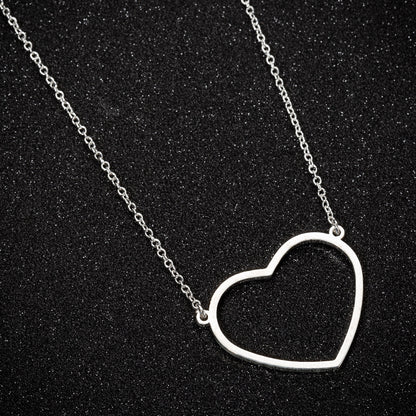 Simple Elegant Peach Heart Women's Clavicle Chain Necklace0 Simple Elegant Peach Heart Women's Necklace