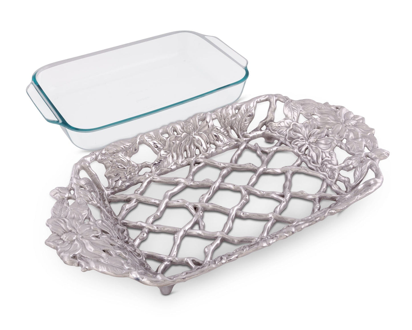 "Magnolia Pyrex Holder 3qt"Unleash your inner chef and elevate your home-cooked meals to perfection with our Glass Baking Dish and beautiful 3-Qt Magnolia Holder from Arthur Court. Your casseroles and lasagnas will be a feast for the senses, baked to perfection every time"